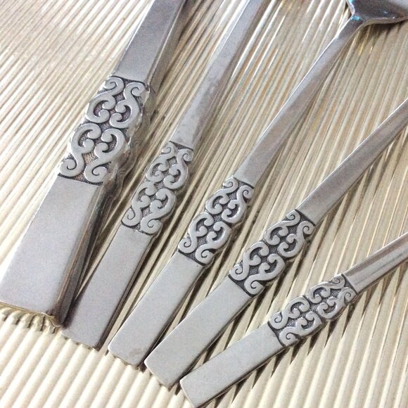 INTERNATIONAL Deluxe Danish Scroll Flatware Cutlery Serves 12 7 Pce Serving Set - Picture 3 of 4